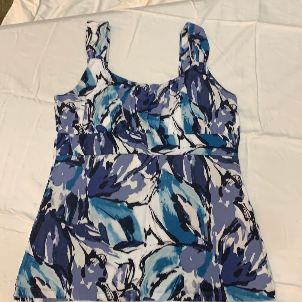 Blue & white abstract floral tank top